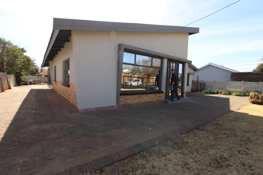 To Let 3 Bedroom Property for Rent in Hospitaalpark Free State